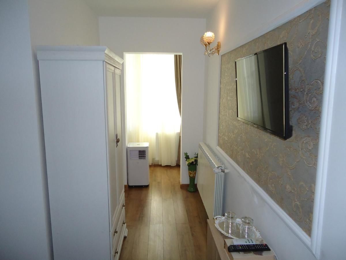 Гостевой дом Casa Boem Mogoşoaia-16